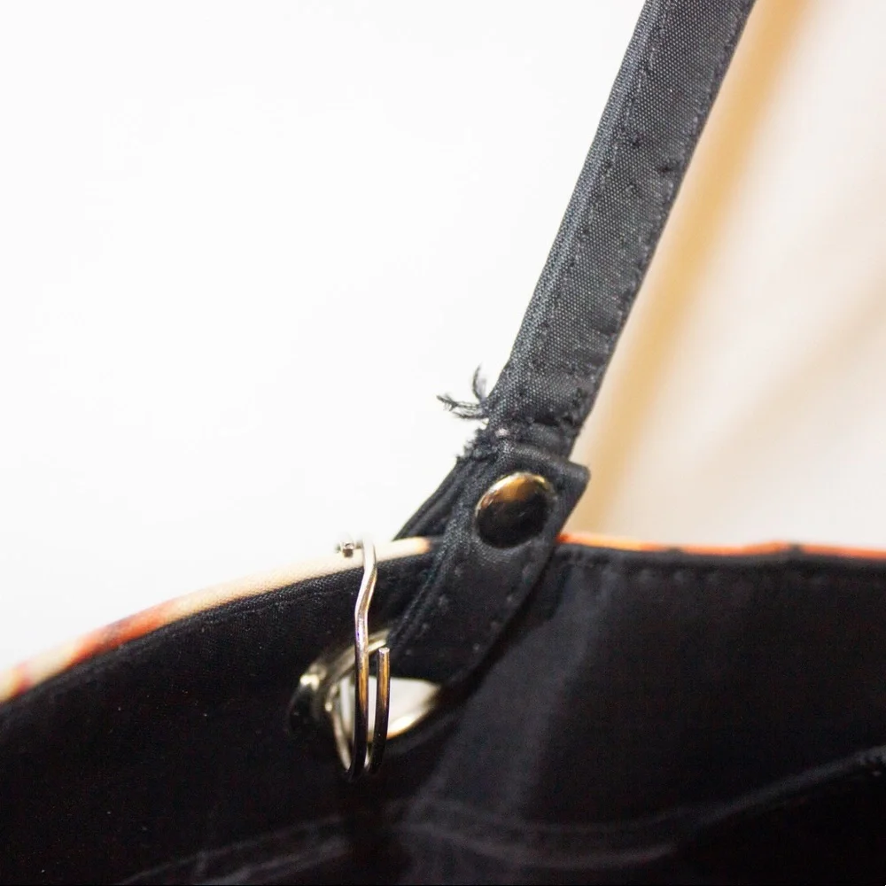 Disney Alice in Wonderland Vintage Shoulder Bag 🦋🤍 - Picture 10 of 12